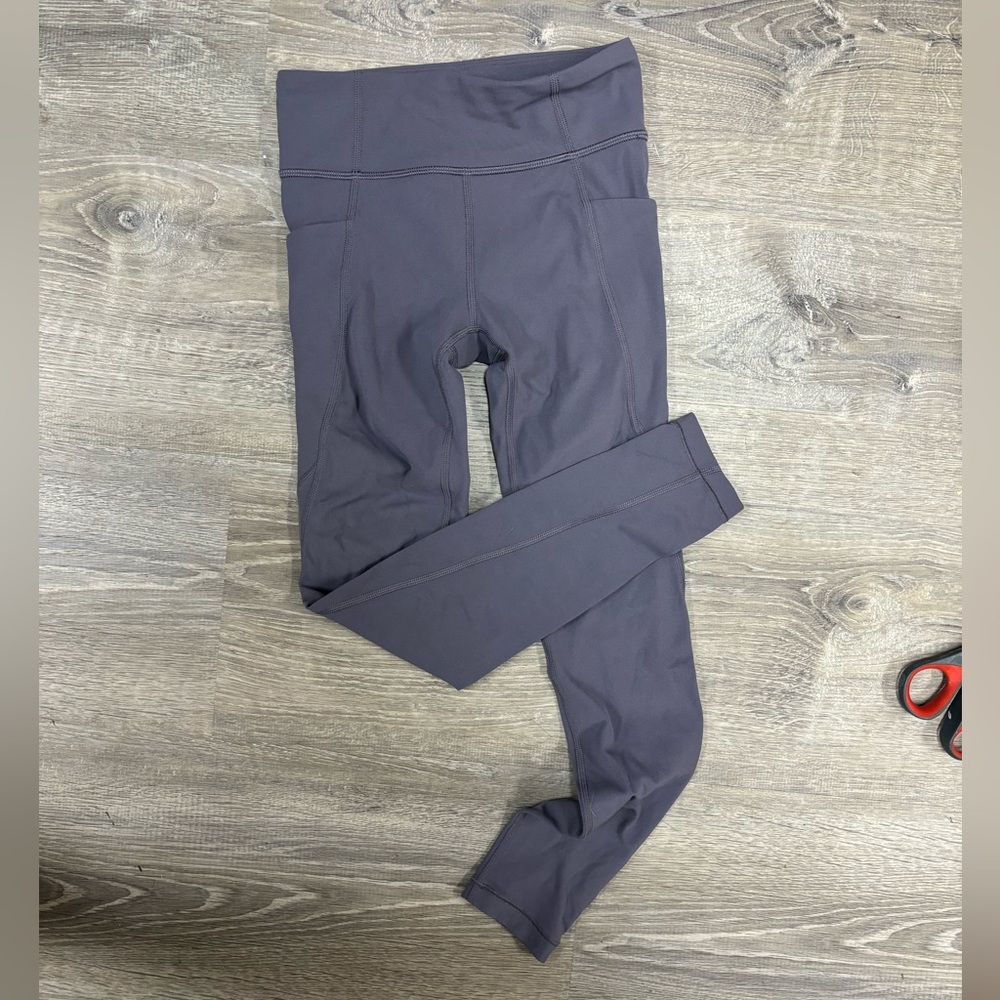 Athleta Girls Pocket Leggings, NWOT, beautiful muted purple color